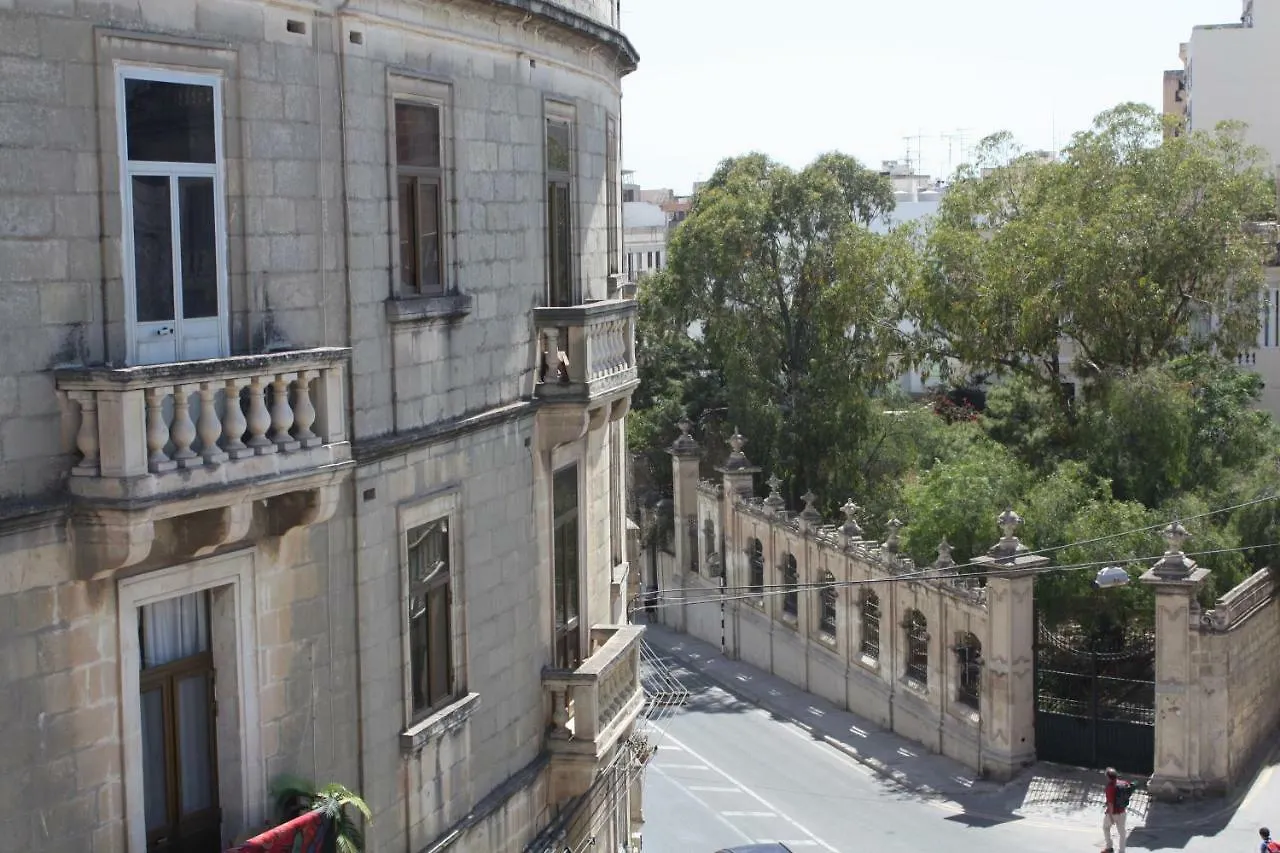 City Dacha Sliema 0*,  Malte